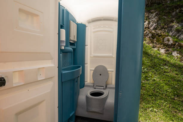 Best Restroom trailer rental cost  in Oak Bluffs, MA